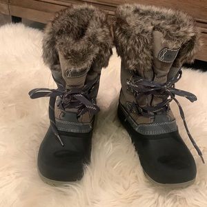 Khombu waterproof snow boots women’s 7